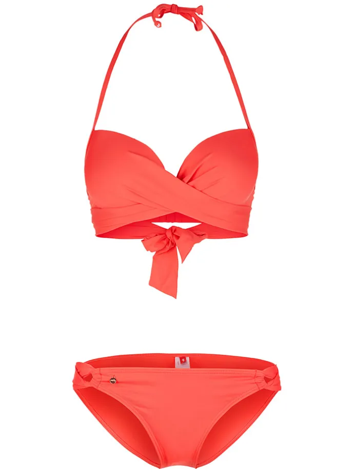 Bikini w kolorze czerwonym