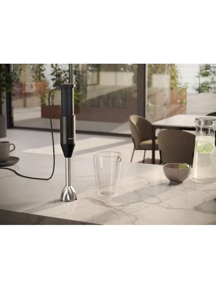 Blender ręczny w kolorze czarnym