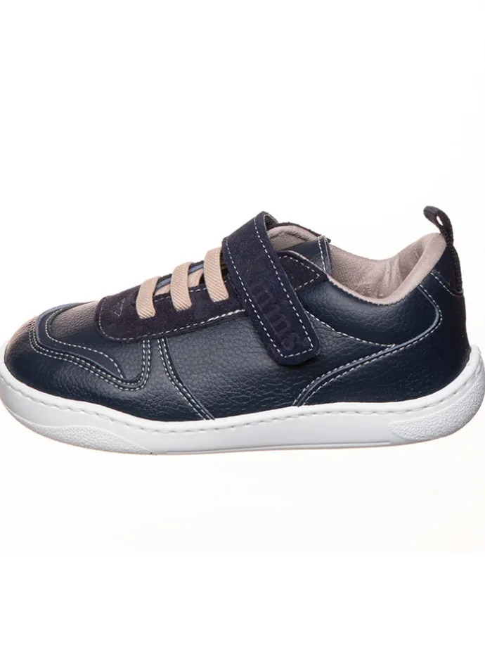 Buty w kolorze granatowym do chodzenia na boso