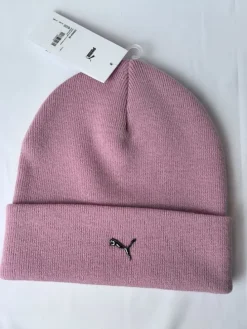 Czapka beanie w kolorze jasnoróżowym