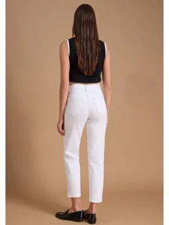 Dżinsy - Mom fit - w kolorze białym