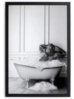 Druk artystyczny "Orangutan Bath" w kolorze czarno-białym w ramce - 30 x 40 cm