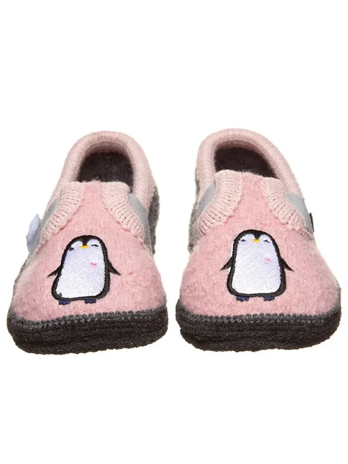 Kapcie "Bobby Pinguin" w kolorze jasnoróżowym