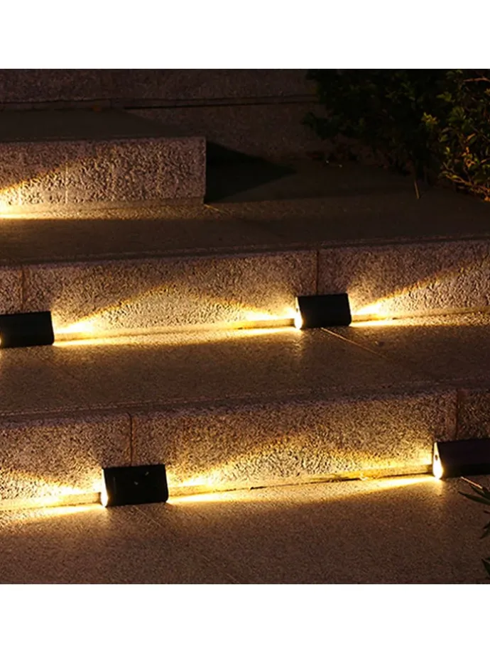 Lampy solarne LED (4 szt.) w kolorze czarnym - 10,9 x 6,3 cm