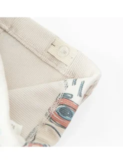 Legginsy w kolorze beżowym
