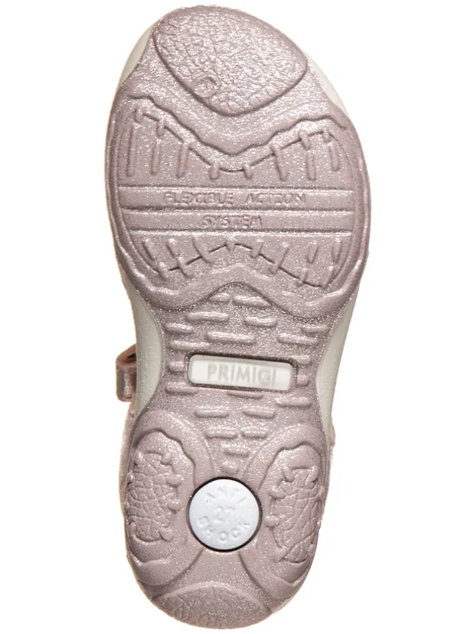 Sandały w kolorze jasnoróżowym