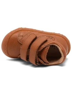 Skórzane buty w kolorze jasnobrązowym do nauki chodzenia