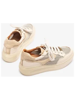 Skórzane sneakersy w kolorze beżowym
