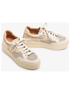 Skórzane sneakersy w kolorze beżowym