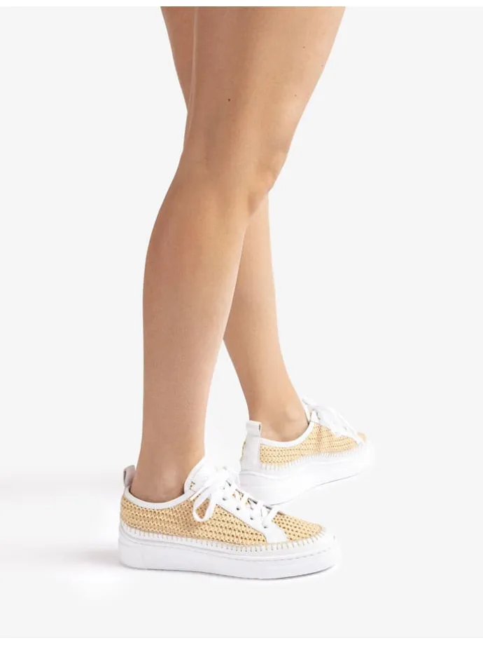 Skórzane sneakersy w kolorze beżowo-białym