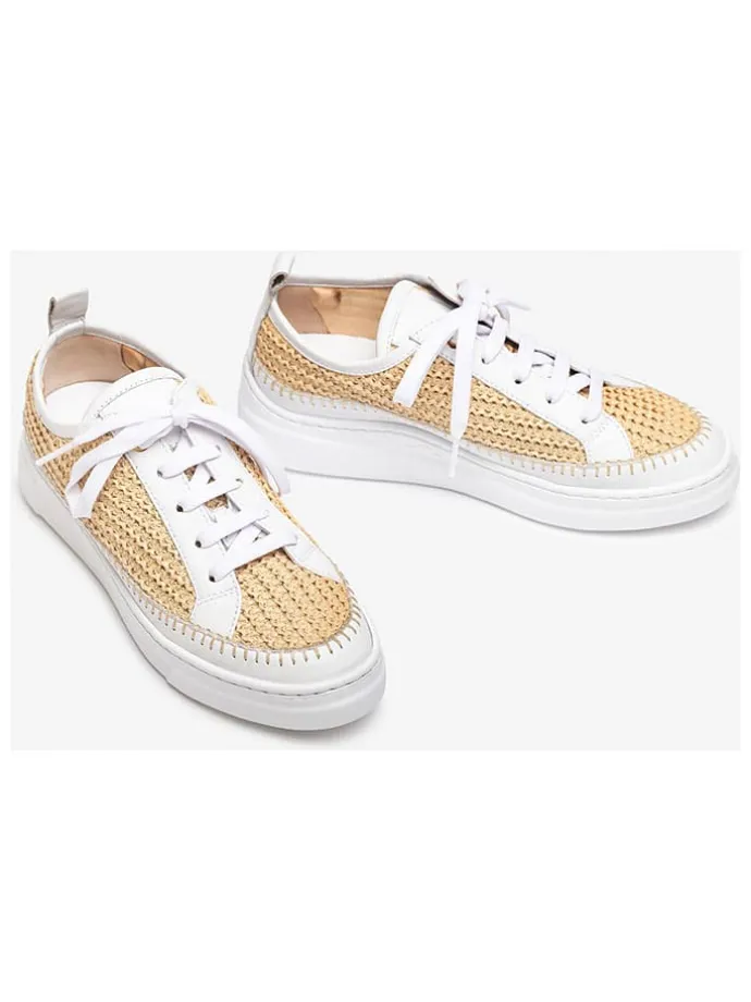 Skórzane sneakersy w kolorze beżowo-białym