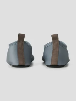 Slippersy "Fredi" w kolorze niebieskim