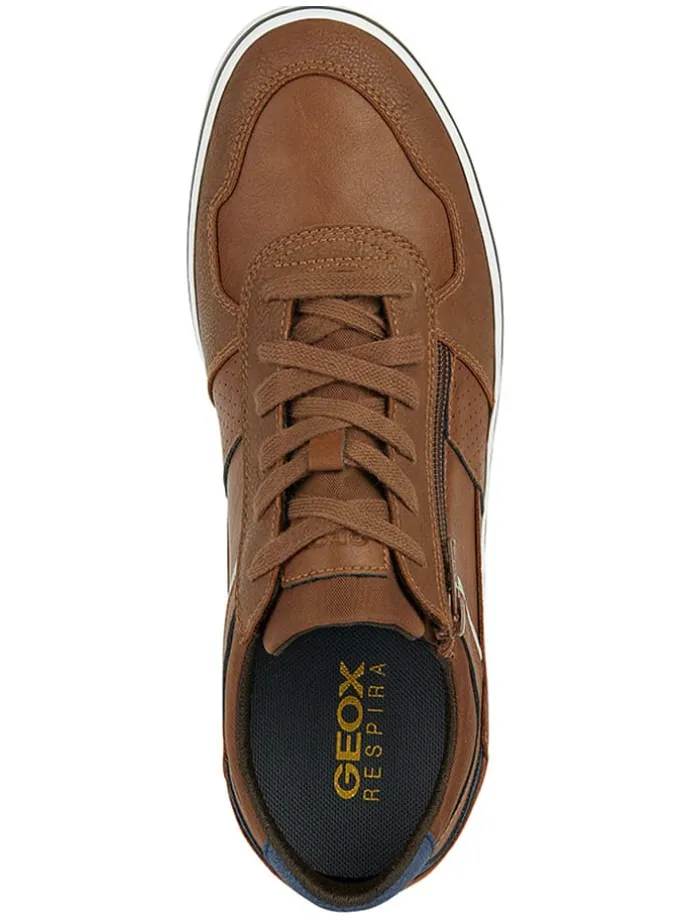 Sneakersy "Elver" w kolorze jasnobrązowym