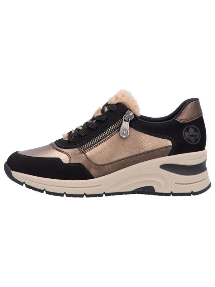 Sneakersy w kolorze złoto-jasnobrązowym na koturnie