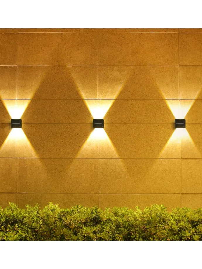 Solarne lampy zewnętrzne LED (4 szt.) w kolorze czarnym - 9,5 x 6,2 x 8 cm