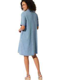 Sukienka dżinsowa w kolorze błękitnym