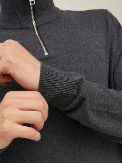 Sweter w kolorze antracytowym