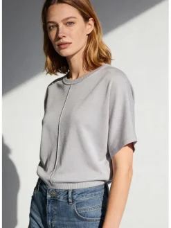 Sweter w kolorze jasnoszarym